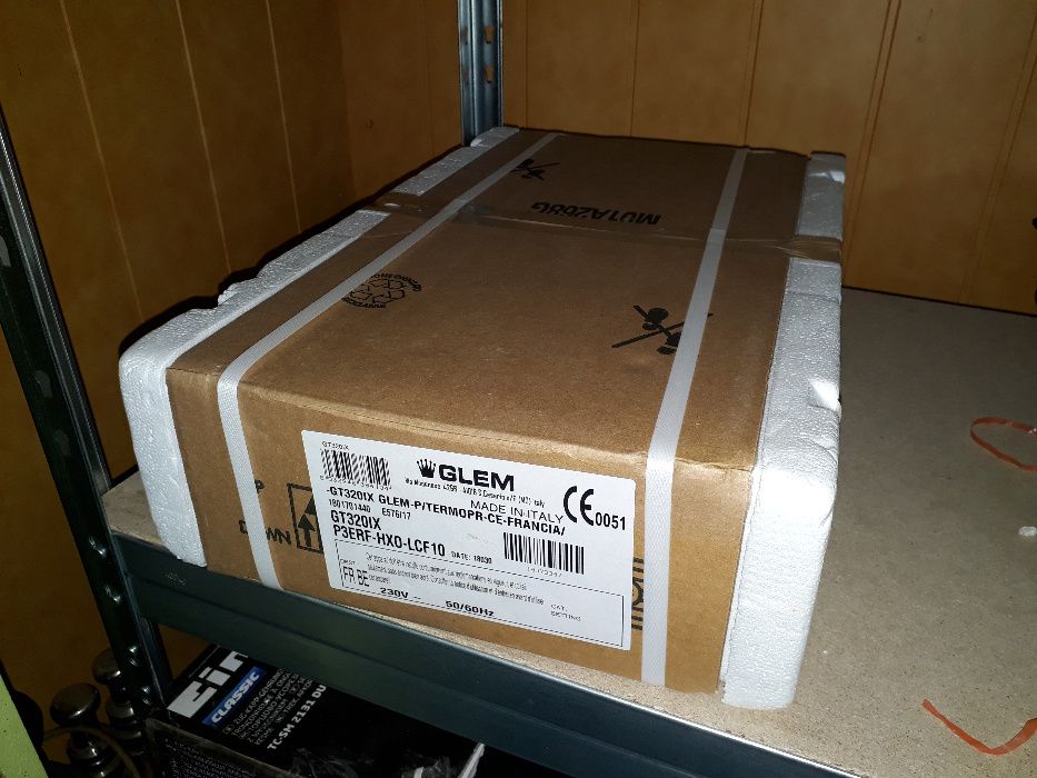 Elektryczna kuchenka NOWA w kartonie