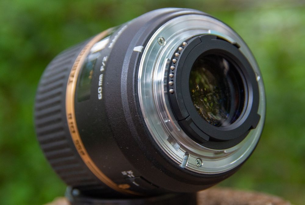 Об'єктив до дзеркальних камер Nikon Tamron  60 mm f 2 macro