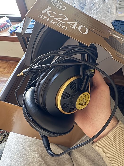 AKG k240 Studio **NOVO**