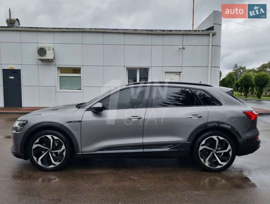 Audi Etron Q8 , 95kw , європа , не бита, обмін на нерухомість