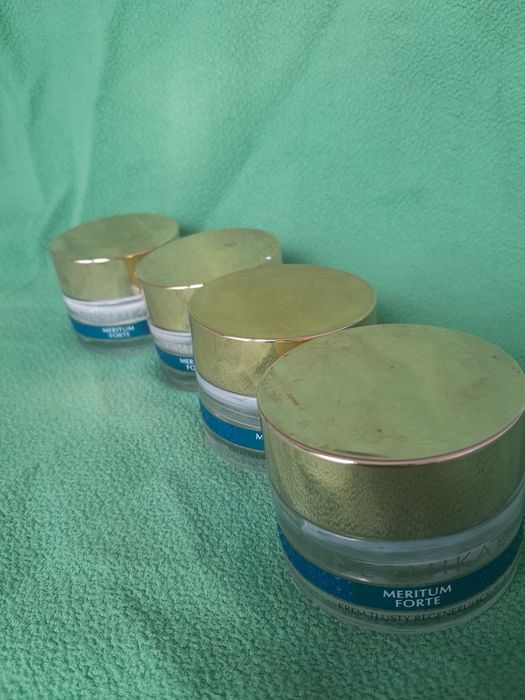 4 szt.słoiczki,opakowania 50 ml po kremie