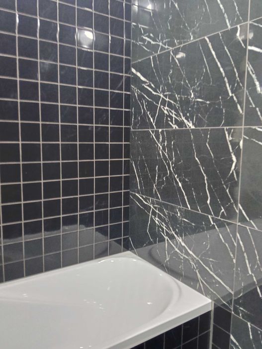 2 кімн. Виставка,сучасний будинок,Є-відновлення можливо.