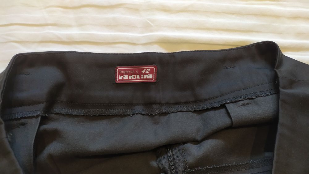 Elegancka czarna spódnica