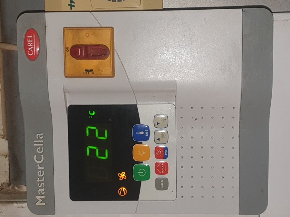 Camara de frio em estado novo.