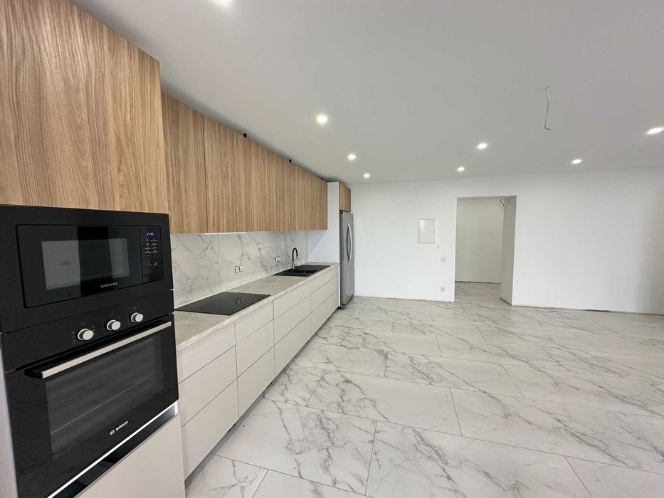 Велика 3 кімнатна квартира ЖК Веселка Річкова