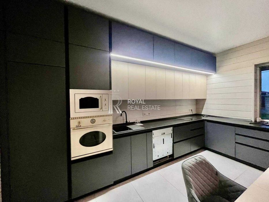 Продаж Будинок Вишгородський район КМ «Міжріччя» 130 м² 3 спальні Ділянка 6,5 соток Газ Сонячні панелі Інвертор Камін Тераса Тепла підлога