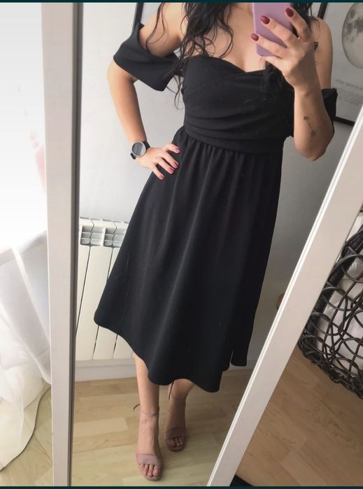 Czarna sukienka Boohoo...Nowa! Rozm. M/L