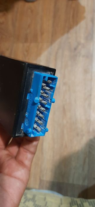 Электронный блок управления стеклоочистителем  BMV318 e.и опель вектра