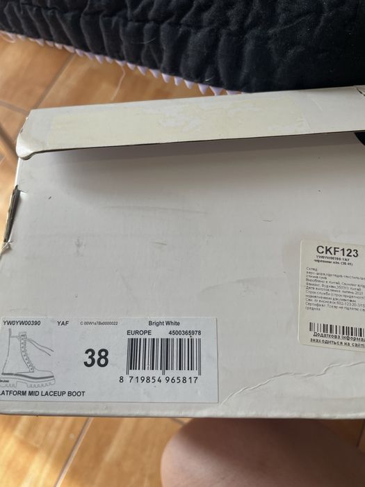 Черевики жіночі 38 р Calvin Klein jeans