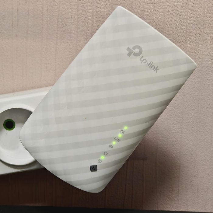 Підсилювач сигналу Wi-fi TP Link RE200 wifi репітер