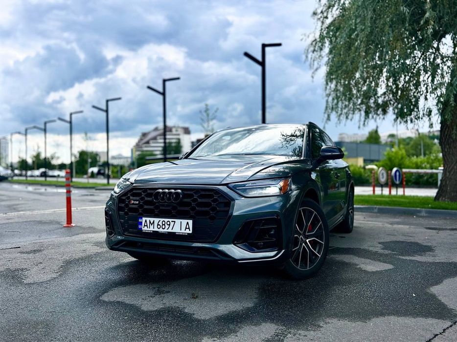 Продам Audi SQ5 3.0