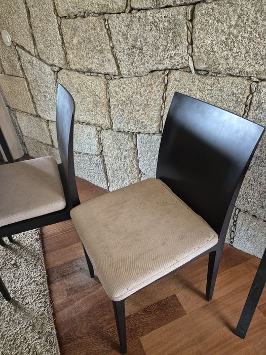 Conjunto mesa e 6 cadeiras