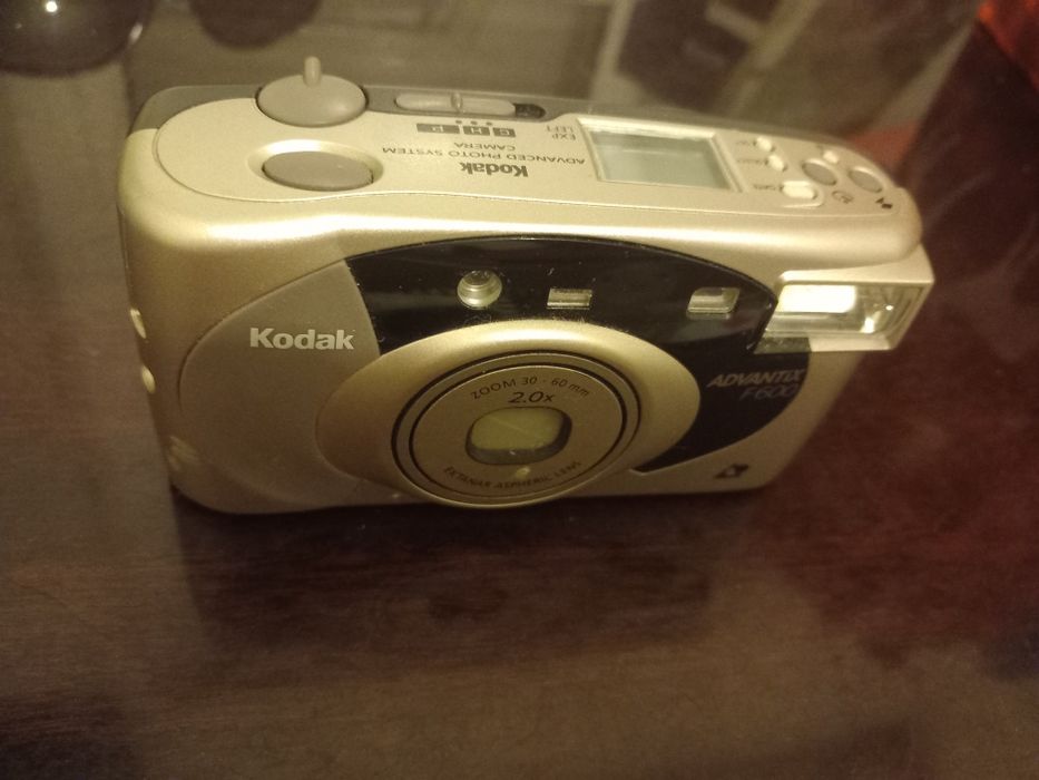 Máquina fotográfica Kodak Advantix F600