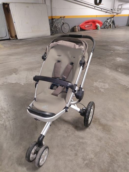 Carrinho bebé Quinny com ovo bebéconfort (o ovo nunca foi usado).