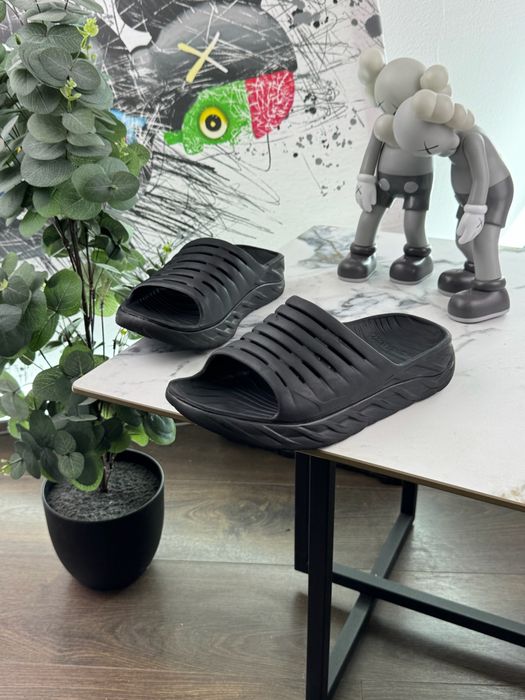 Тапочки шльопки Hoka Ora Recovery розмір Е14710