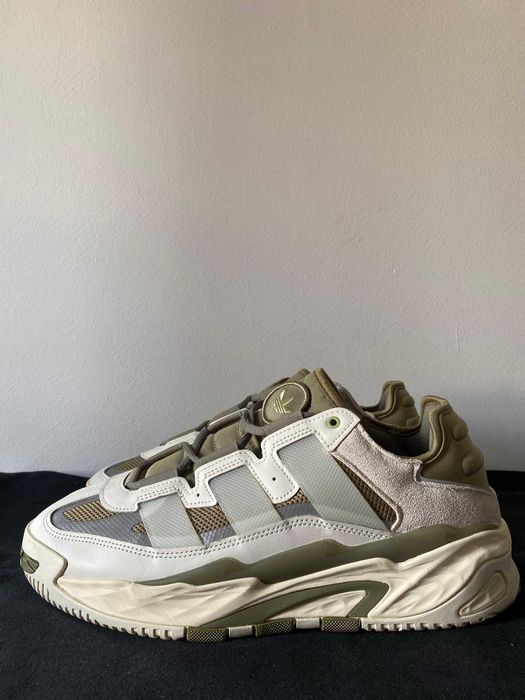 Adidas Niteball - tamanho 44,5