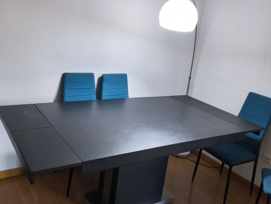Mesa de sala de jantar
