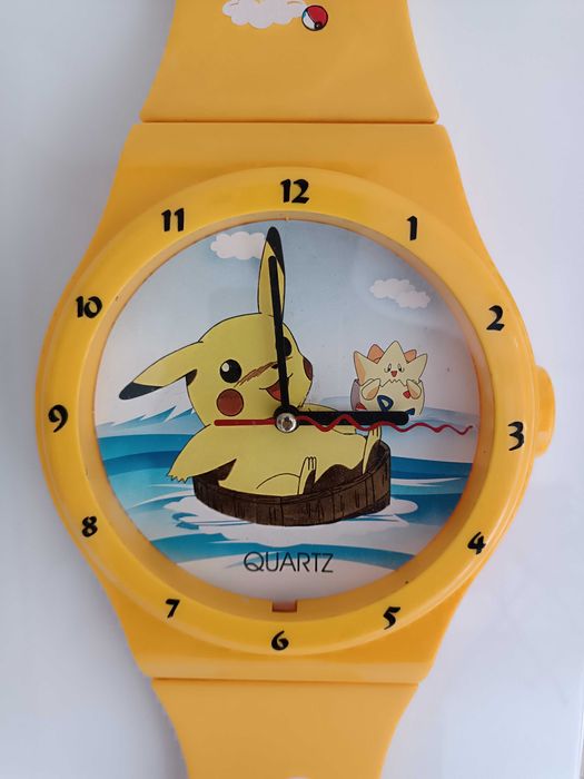 Vendo relógio pikachu