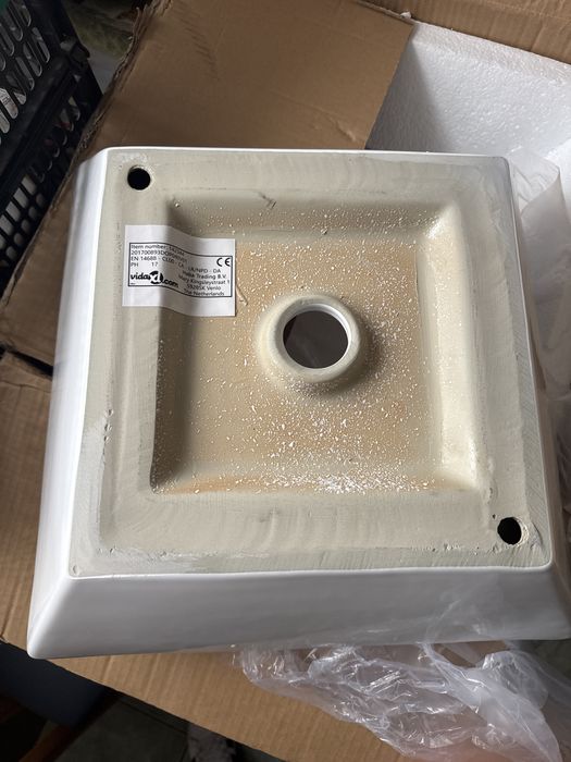 Biała kwadratowa umywalka ceramiczna VidaXL-model 142344
