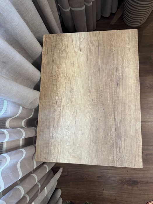 столик журнальний, вживаний, стільниця 52х70, висота 54