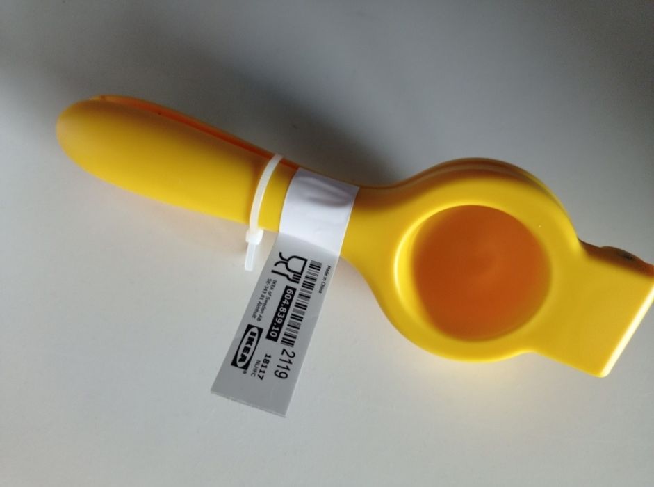 Nowa ręczna wyciskarka do cytrusów Ikea LATTMOSAD