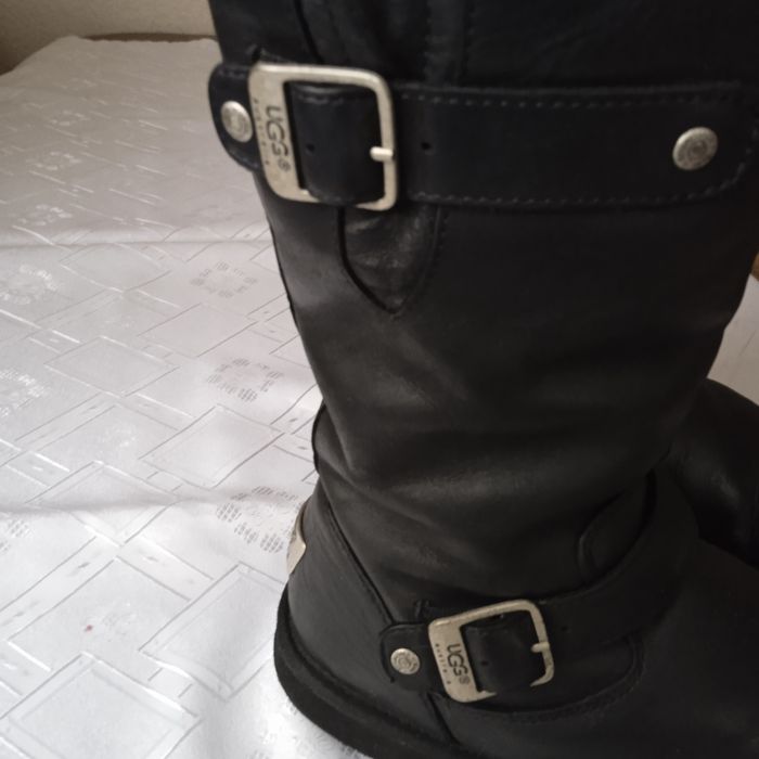 Skóra naturalna kożuch r 38 czarne UGG