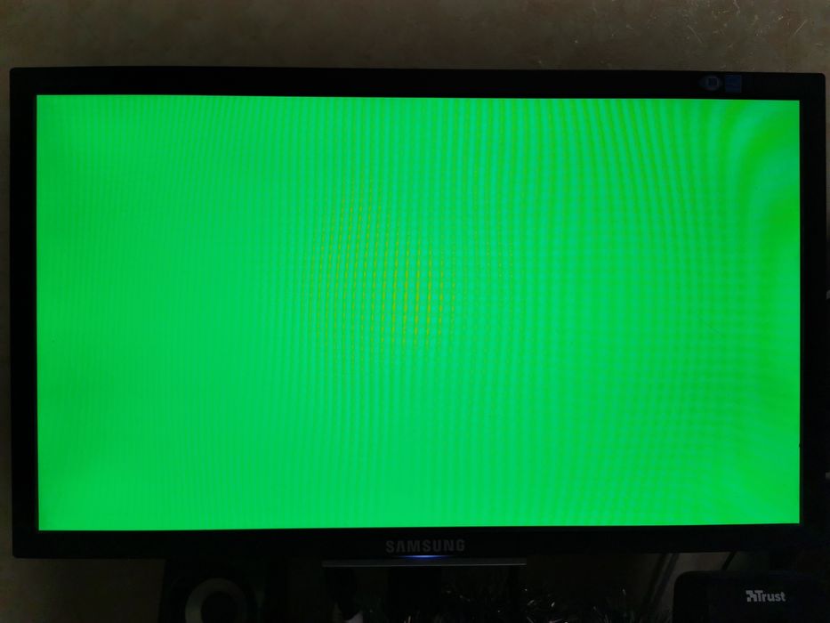 Продам монітор Samsung F2080