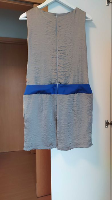 Vestido festa cinza.