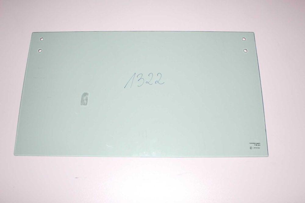 Szyba CAT 414E, 416EST, 422E, 428E, 444E, 450E   tylna dolna- NR 1322N