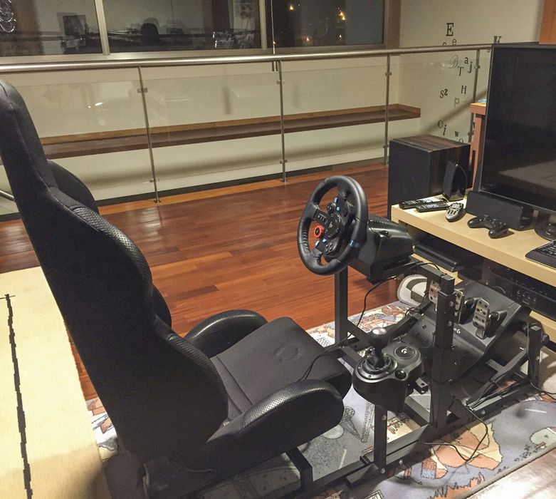 Estrutura para simuladores com baquet regulável