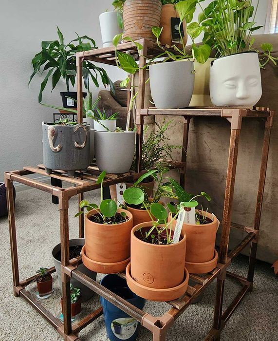 Kwietnik stojak na kwiaty drewniany narożny na 4 doniczki naturalny