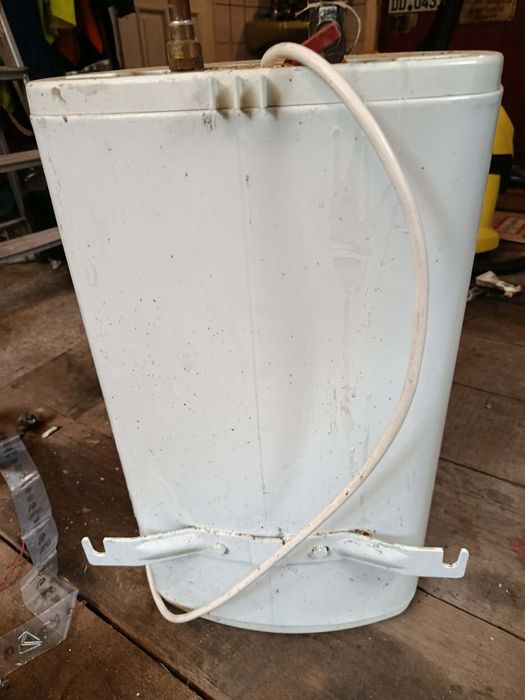 Bojler elektryczny 30 l niemiecki