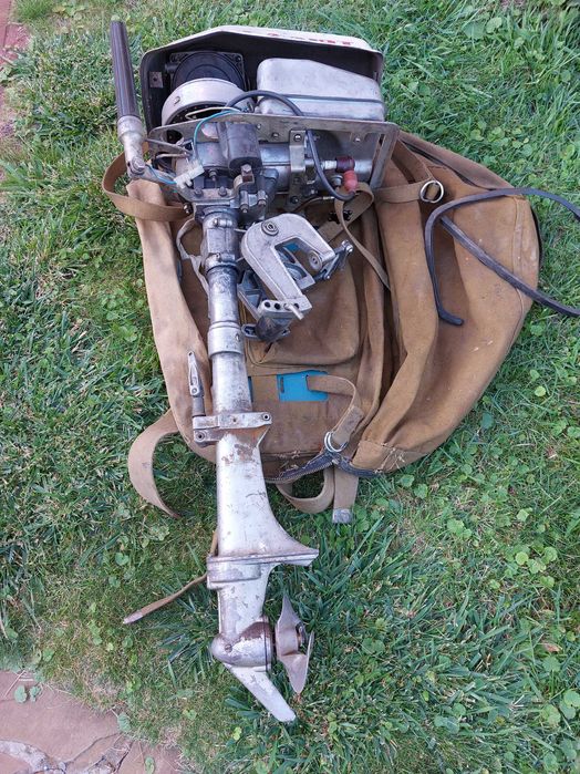 продам підвісний двигун салют