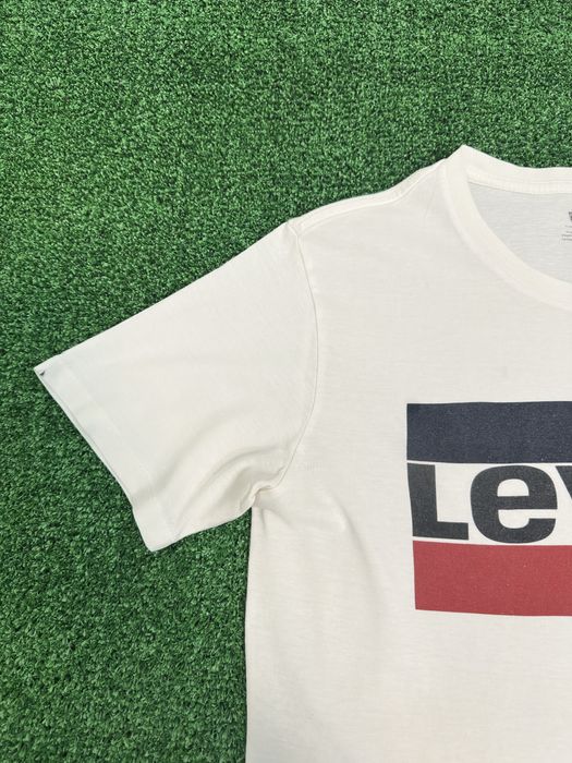 T-shirt Levi's branca com logo