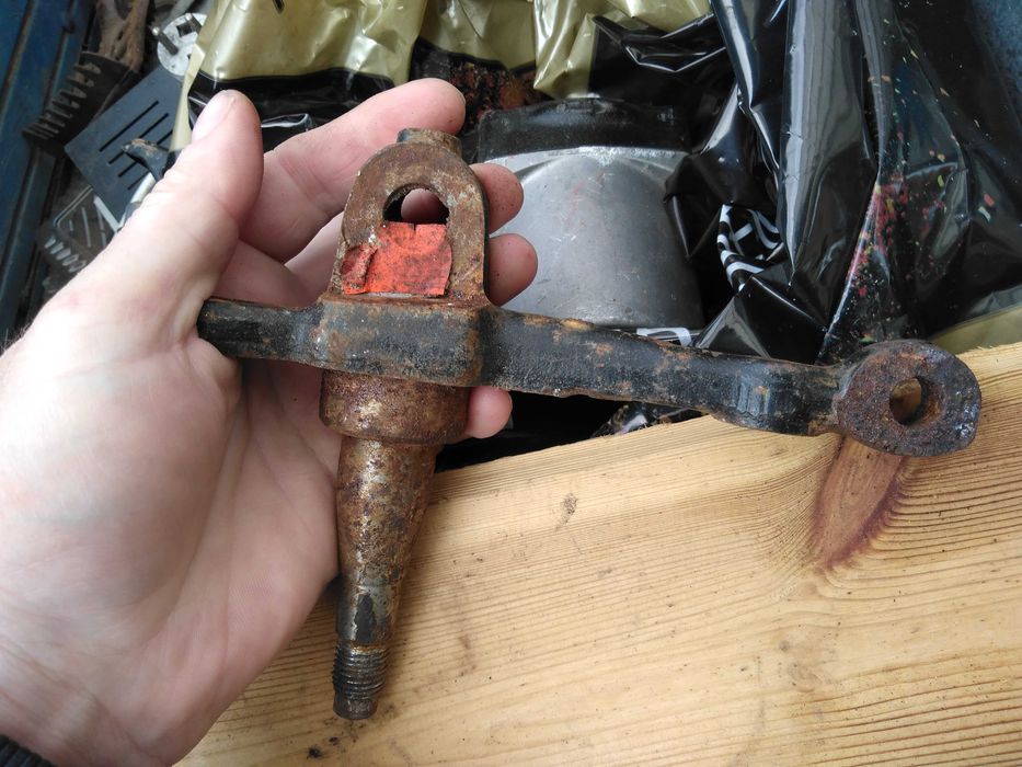fiat   126p cylinder tłok  korbowód głowica  aparat gaz  gaźnik łada   przedni zestaw blacharski