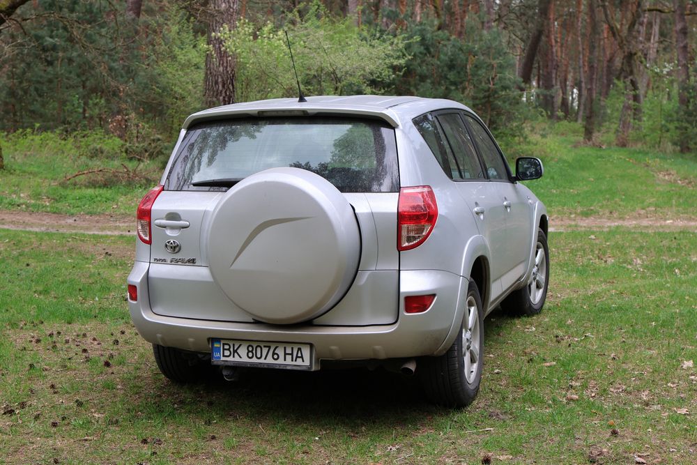 Продаж Toyota Rav 4