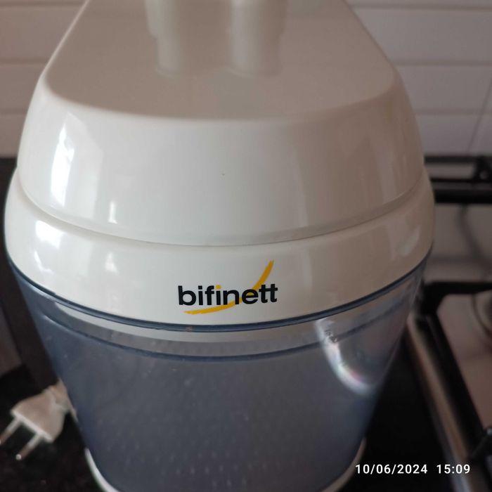 Máquina de fazer sumos naturais