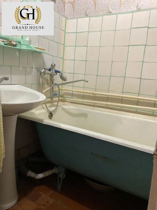 Продам 3-и кімнатну квартиру с.Гірниче.
