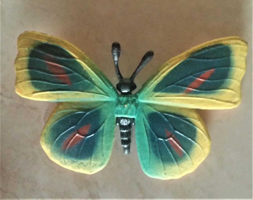 бабочка резиновая