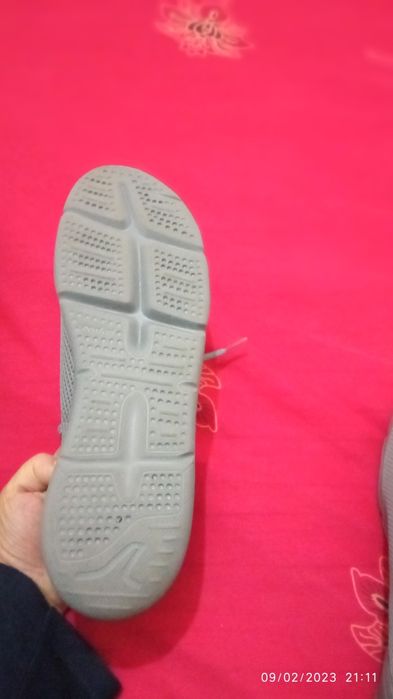 Tênis /sapatilhas n 44  cinzentas