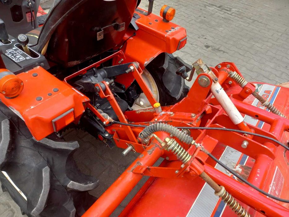 Japoński traktorek Yanmar KE 3 z glebogryzarką 4x4 13 km