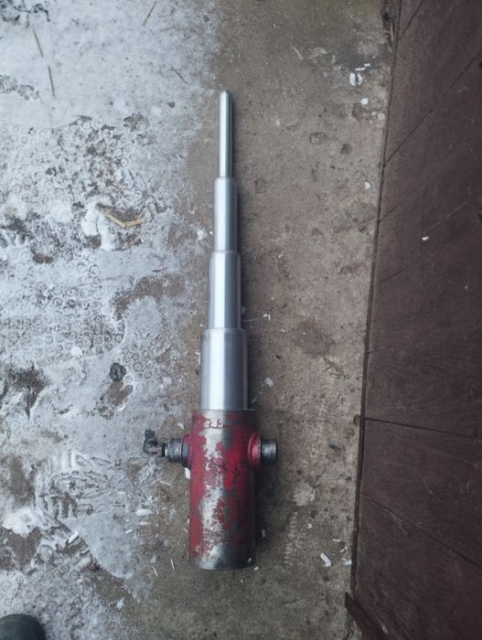 Siłownik hydrauliczny