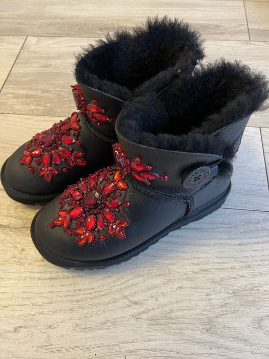 UGG з кристалами Swarovski
