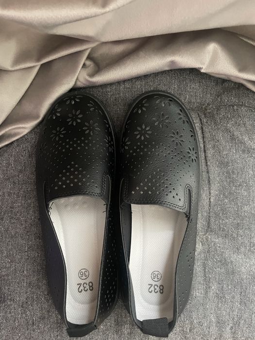 Nowe czarne maselkowe buty rozm.36
