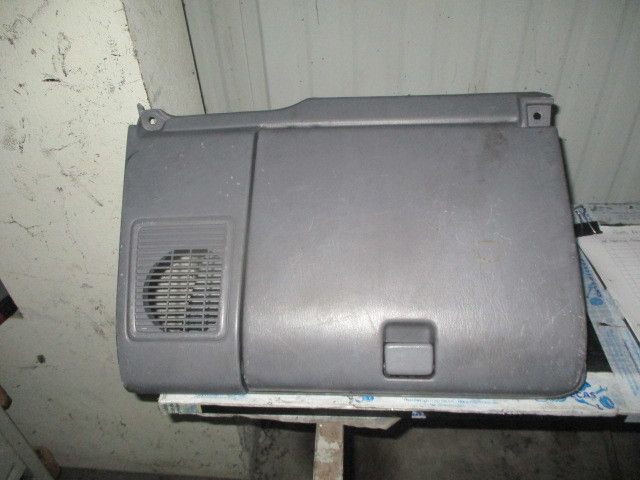 Porta luvas TOYOTA Starlet (_P9_)