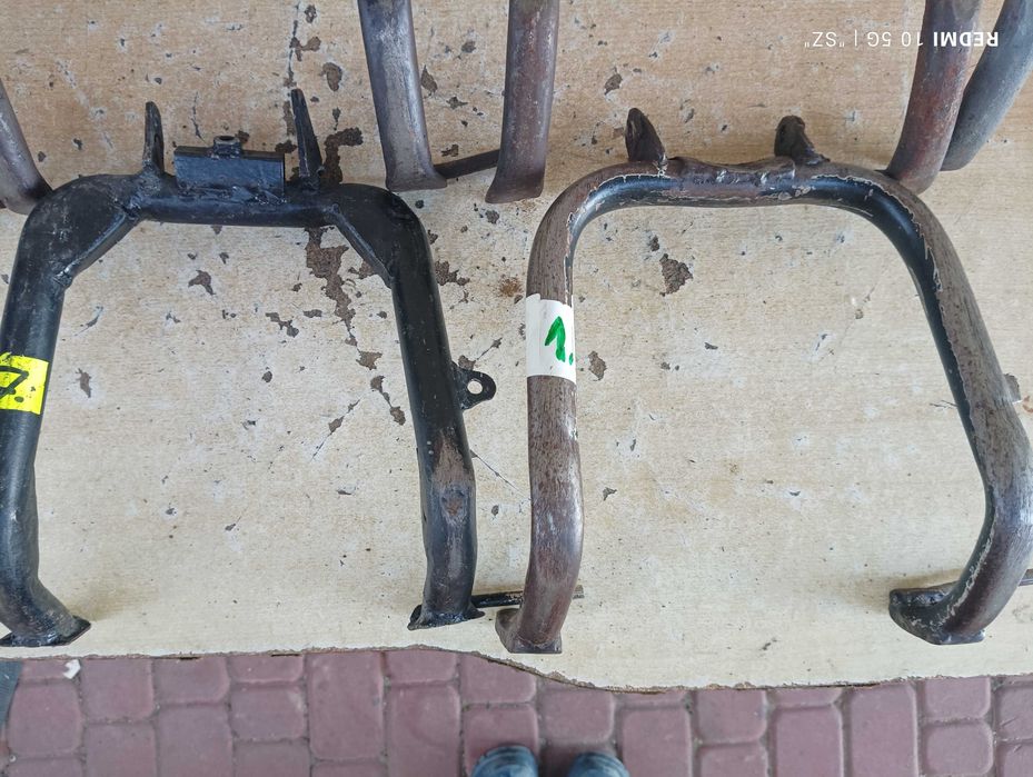 WSK - części - stopki centralne - 4 sztuki