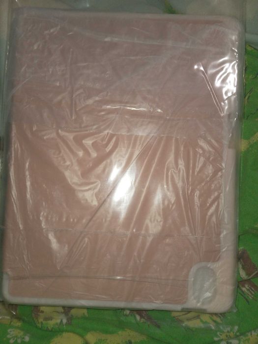 Чехол на IPad 10.9 дюймів