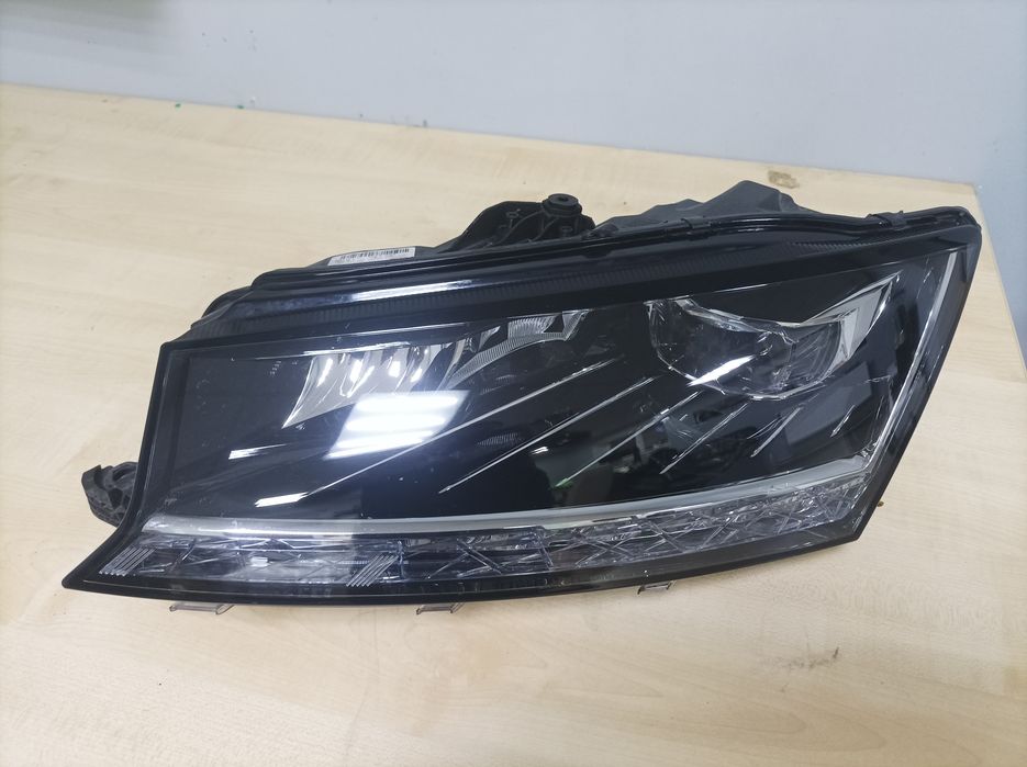 Правий задній ліхтар, Skoda Fabia 3