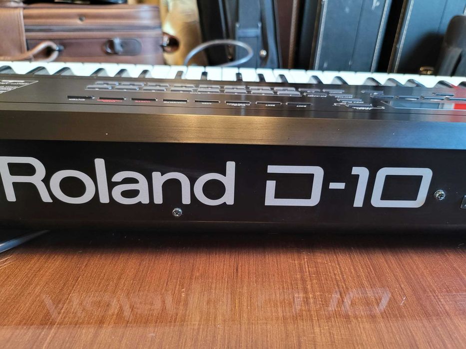 Roland D-10 JAPAN – Kultowy syntezator vintage – BARDZO DOBRY STAN