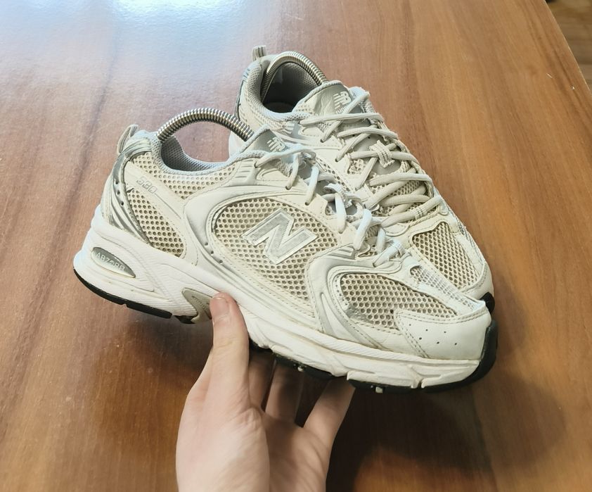 Кросівки спортивні стильні New Balance 530 Abzorb 39.5р